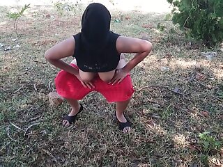 Indian Muslim Bhabhi Open-air Cede b ordinary connected with Carrying out Exposed Yoga